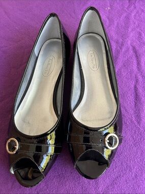 Talbots. Womens black patent flats